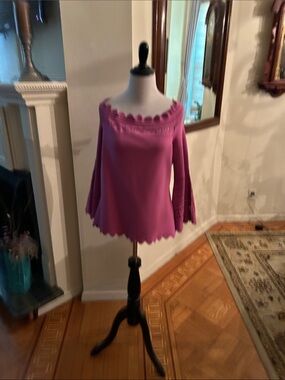 Boston Proper Off-Shoulder Scalloped Hem Blouse in Magenta
